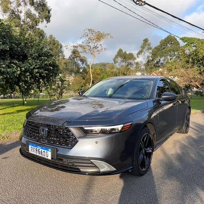 HONDA ACCORD 2.0 e:HEV TOURING E-CVT HONDA ACCORD 2.0 e:HEV TOURING E-CVT